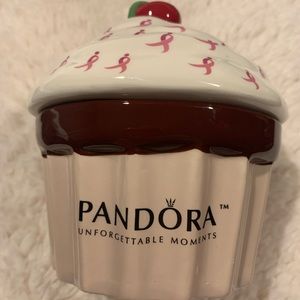 Pandora Cupcake Bracelet Holder